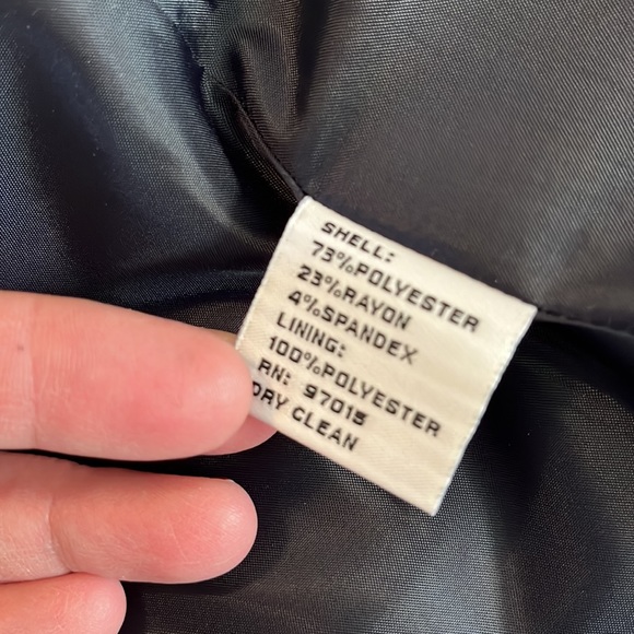 ATELIER Size 12 Navy Blue Stretch Blazer Lined
4 Gold Trimmed Buttons Career - Picture 14 of 16